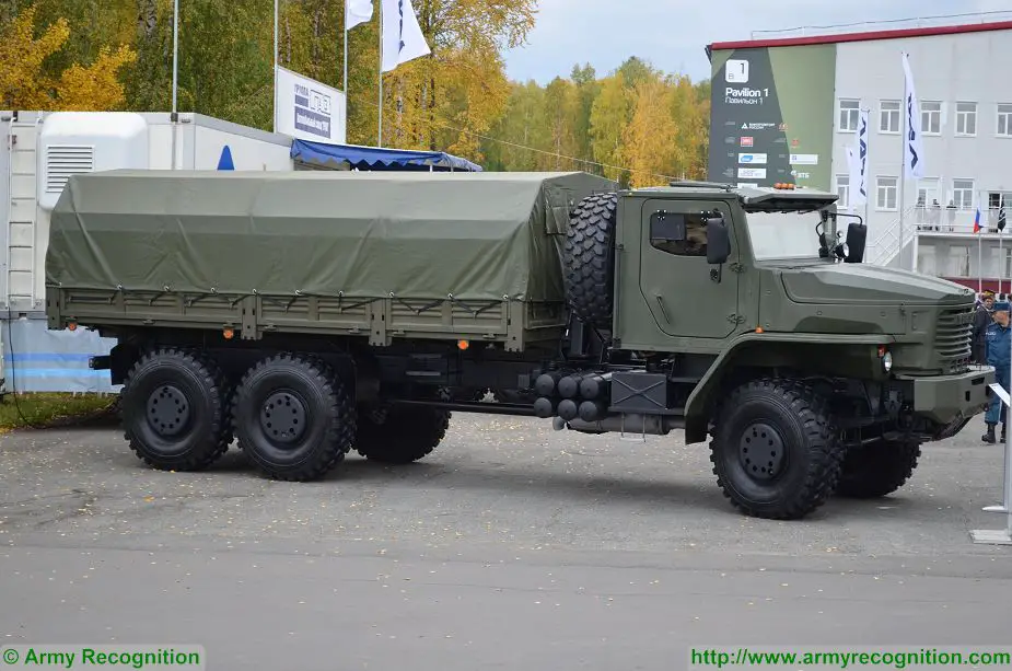 Lo sviluppo del camion russo Ural Tornado-U è nella fase finale Development_of_Russian_Ural_63704-0011_Tornado-U_6x6_truck_is_at_final_stage_925_002