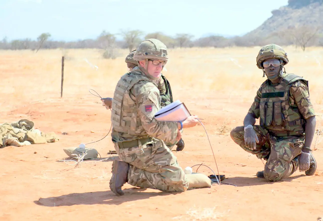 British soldiers from the Royal Engineers teach Kenyan engineers