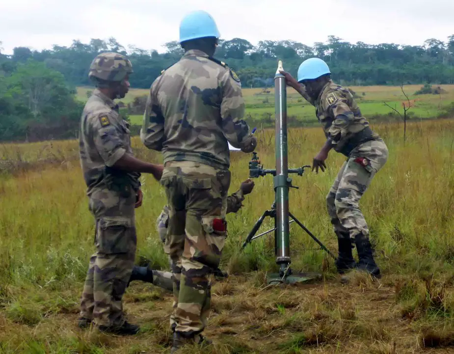 Training of Gabonese paratroopers by French instructors to use 81mm mortar
