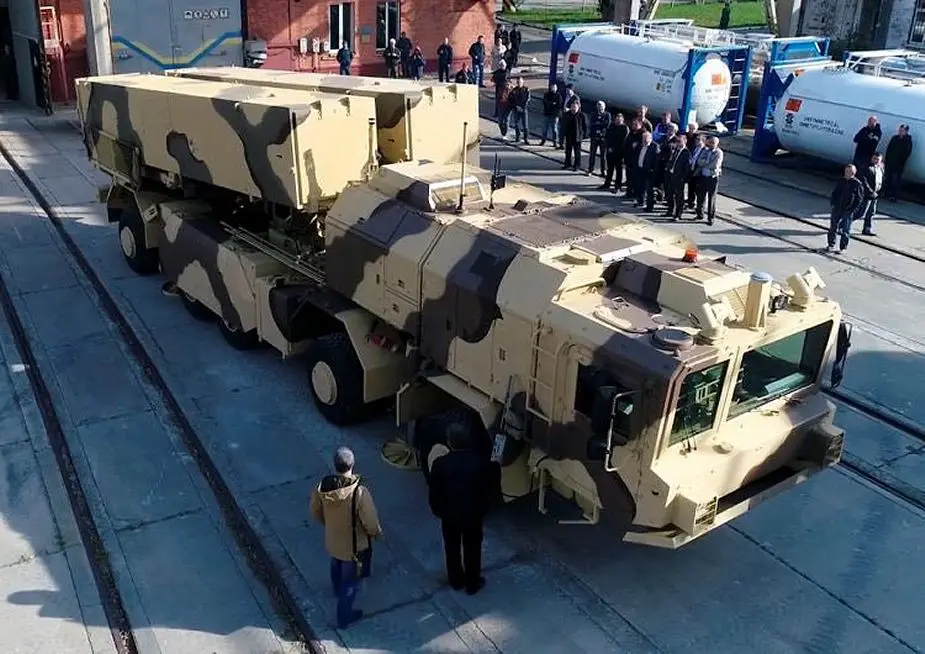 Ukraine unveils new Grom 2 Thunder 2 short range surface to surface ballistic missile 925 001