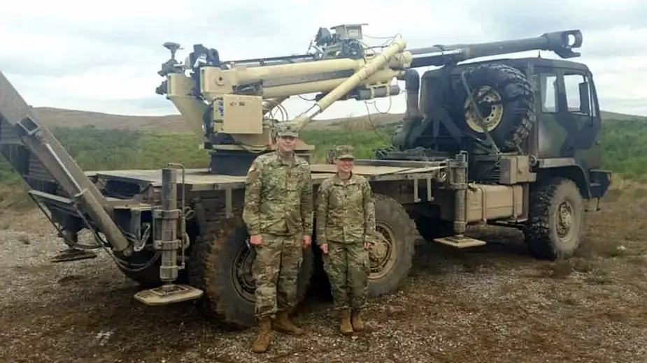 US Army tests truck mounted low recoil 105mm and 155mm howitzers
