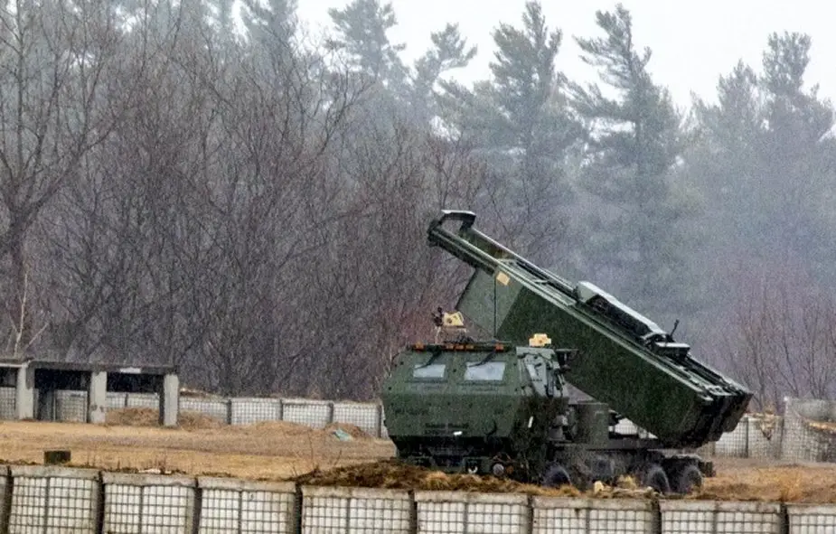 US 10th Mountain Division service members train with HIMARS