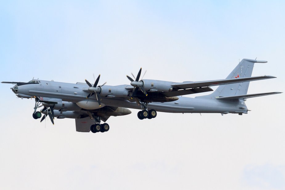 Russian Navy aviation upgrades antisubmarine Tu 142 antisubmarine aircraft
