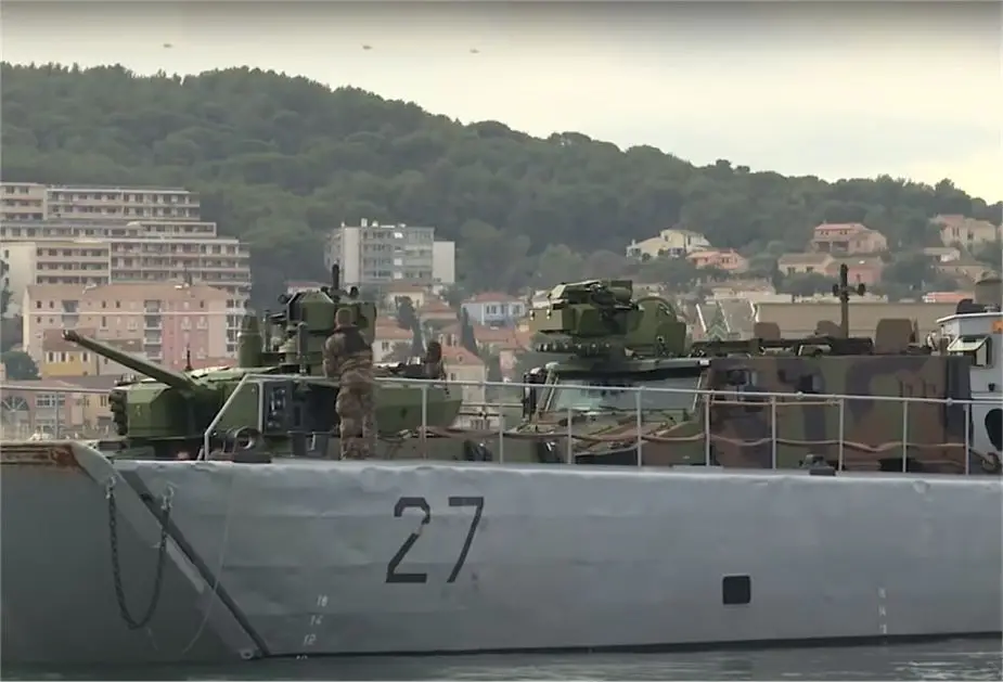 French army and Navy test Griffon and Jaguar armored vehicles for amphibious operations 925 001