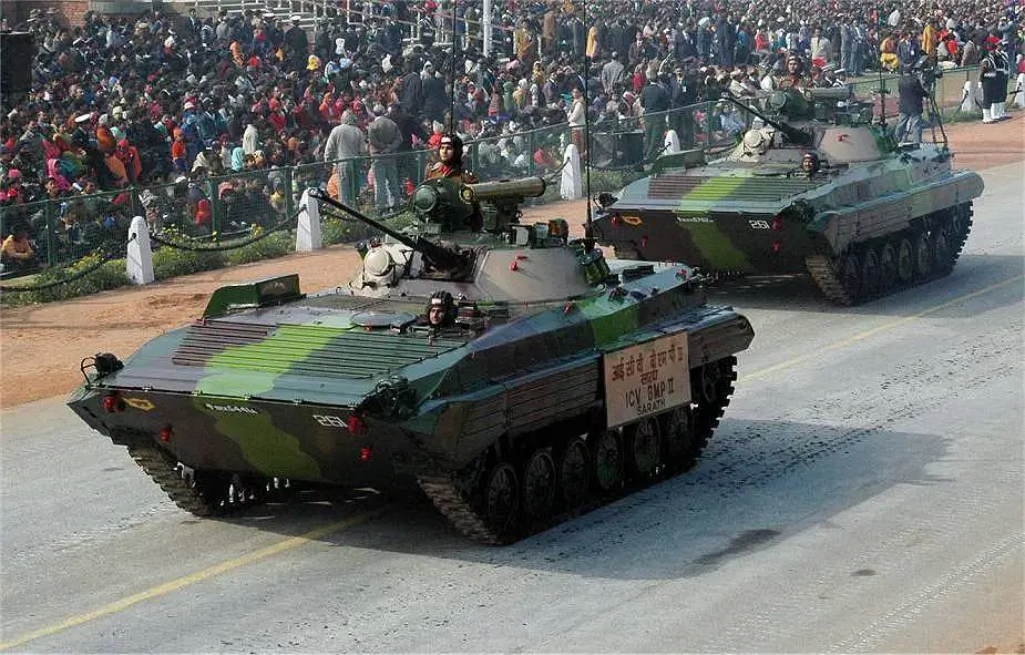 India conducts large military exercises with T 90S tanks and BMP 2 IFV along the border with China 925 002