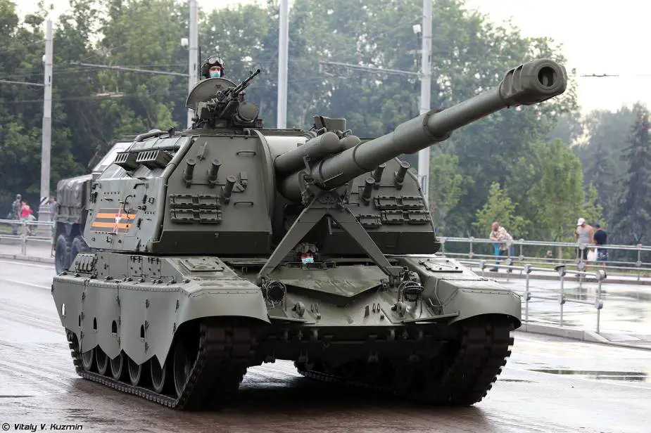 2S19M2 MSTA S 152mm self propelled howitzer Russia Victory Day military parade 2020 925 001