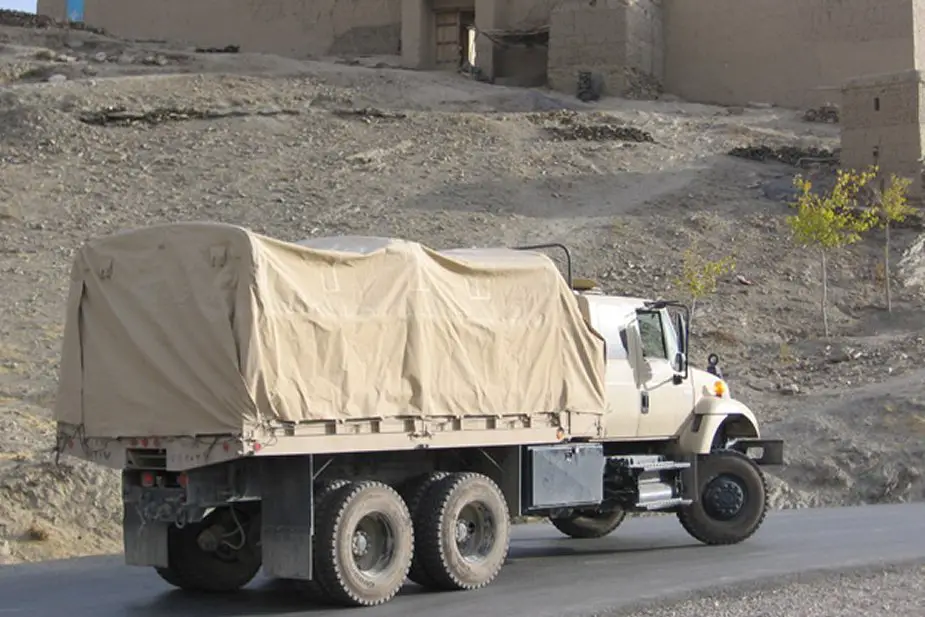 العراق يشتري شاحنات نقل رباعيه وسداسيه الدفع من شركة Navistar الامريكيه  Navistar_Defense_awarded_U.S._contract_to_make_trucks_for_Iraq_2