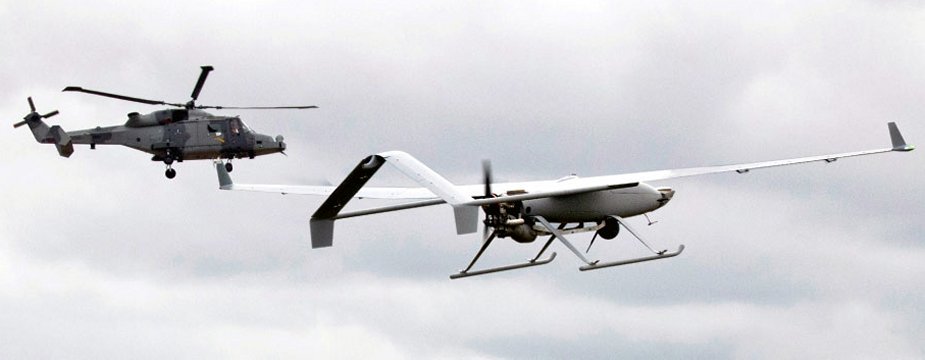 Leonardo demonstrates helicopter UAV teaming in UK with AW159 Wildcat 2