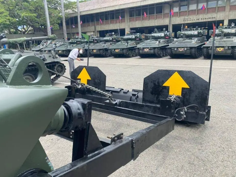 Venezuelan army builds mine clearing vehicles on V 100 Commando and AMX 13 3