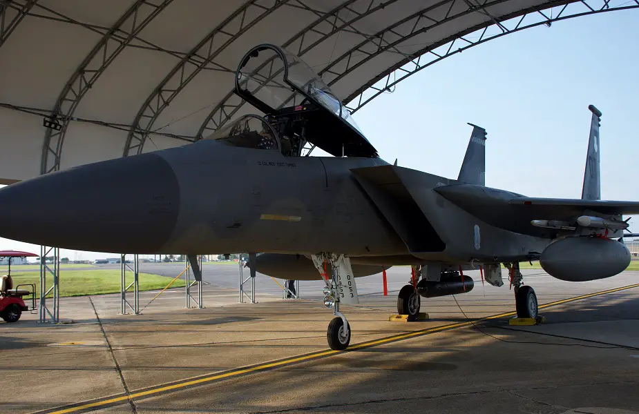 US Air Force conducts first live fire test of advanced Medium Range Air to Air Missile using an Infrared Search and Track system 01