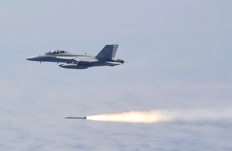 US Navy AARGM ER to enter production 01