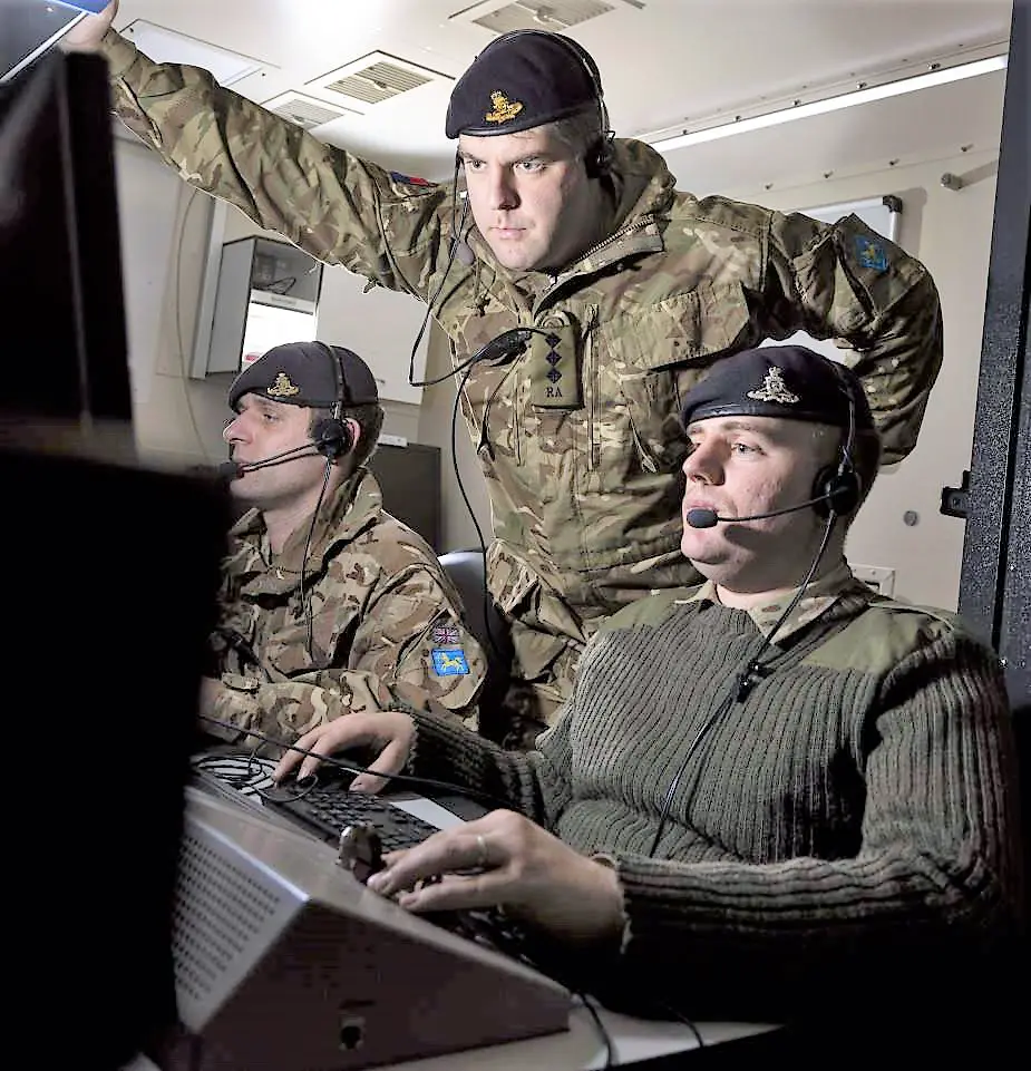 https://www.armyrecognition.com/images/stories/news/2021/december/British_Royal_Artillery_gets_Sky_Sabre_air_defence_system_3.jpg