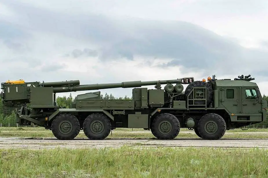 Camion militare tedesco avvistato durante i test vicino al campo di prova di General Motors Milford Russian_Malva_2S43_self-propelled_gun_to_begin_trials_in_2021