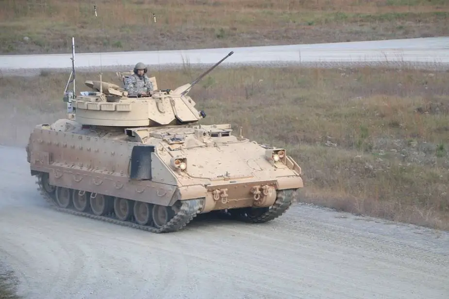 US government is considering providing Ukraine with Bradley IFVs armored vehicles 925 002