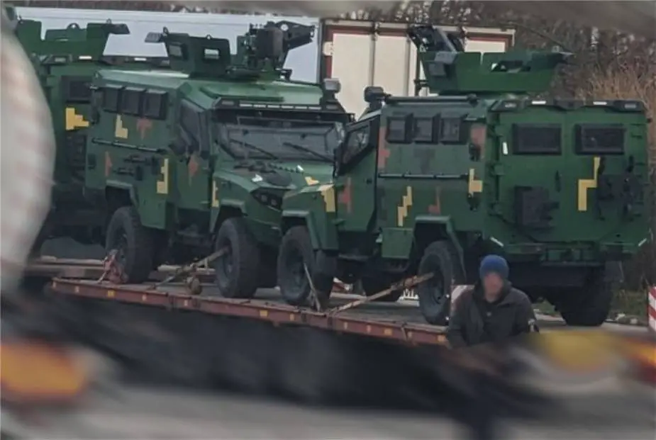 Ukraine_receives_Panthera_T6_4x4_armored_vehicles_manufactured_by_MSPV_base_in_UAE_925_001.jpg