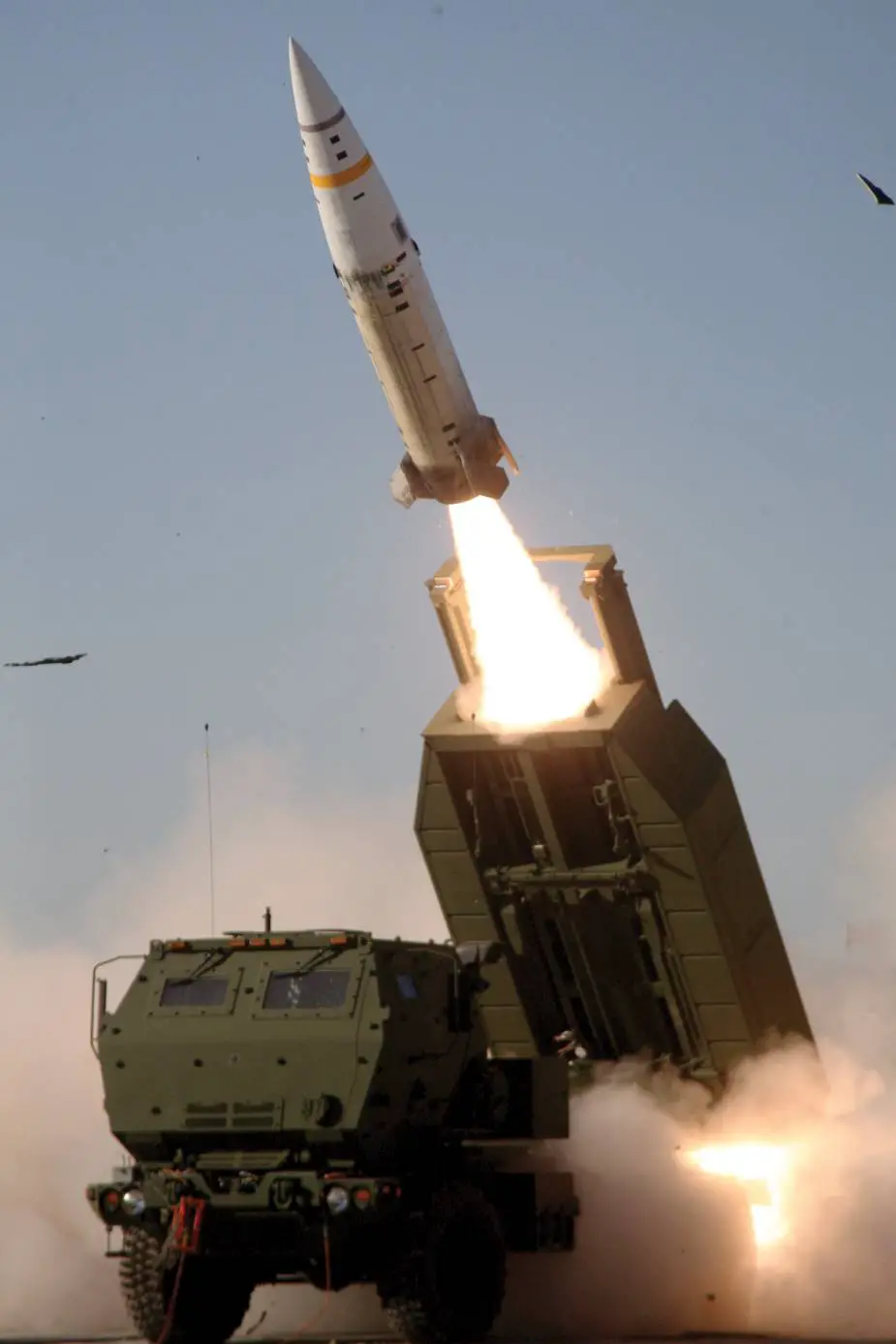 M270A1 IAC and M142 HIMARS are able to fire a wide range of rockets and missiles 925 003