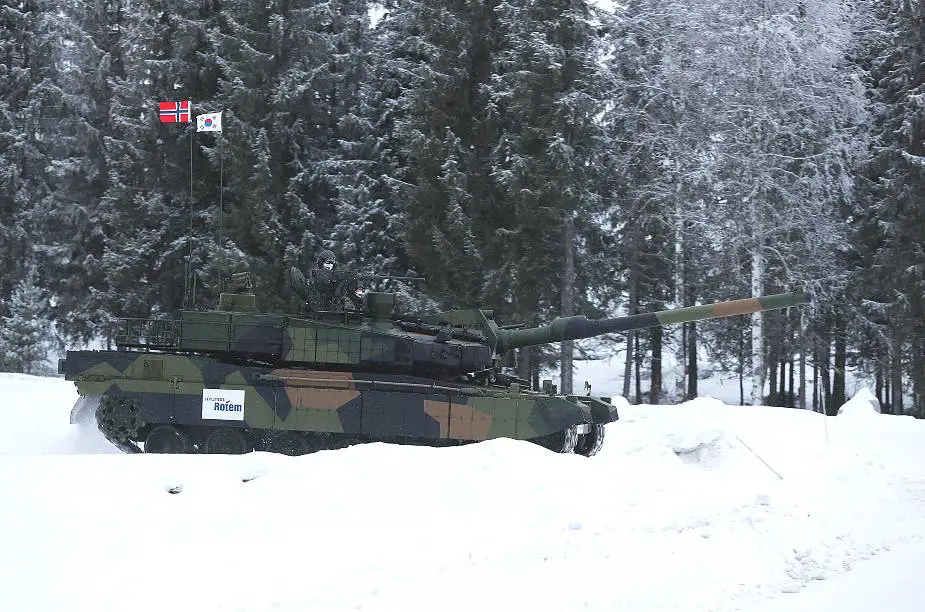 South Korean K2NO and Geman Leopard 2A7 compete in the snow as future Norway MBT 925 004