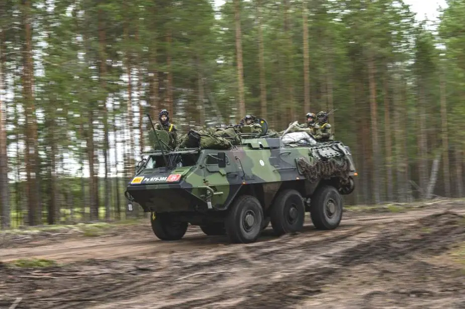 Armée Finlandaise / Finnish Defence Forces / puolustusvoimat - Page 12 Patria_has_delivered_latest_upgraded_XA-180_6x6_armored_vehicles_to_Finnish_army_925_001