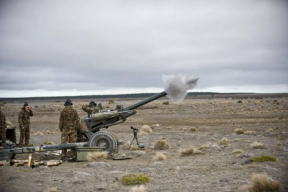 UK to donate Ukraine hundreds of AMRAAM surface to air missiles and more L119 105mm towed guns 925 002