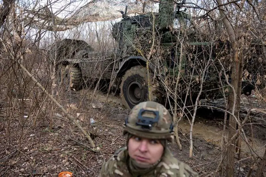 المساعدات العسكرية الغربية الى أوكرانيا (أثناء الحرب).........متجدد - صفحة 10 First_combat_deployment_of_Archer_self-propelled_artillery_in_Ukraine_925_001