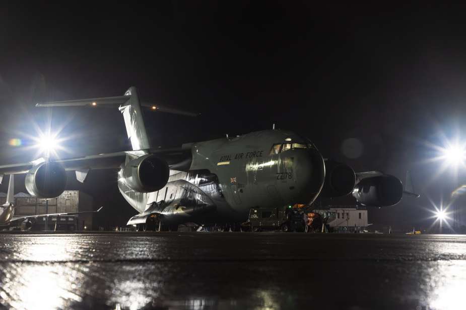 UK RAF C 17 Globemaster III Delivers Critical Humanitarian Aid to Gaza via Egypt 925 001