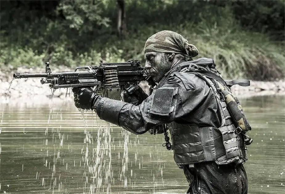 Belgium to provide Ukraine state of the art SCAR assault rifles and MINIMI machine guns 925 003