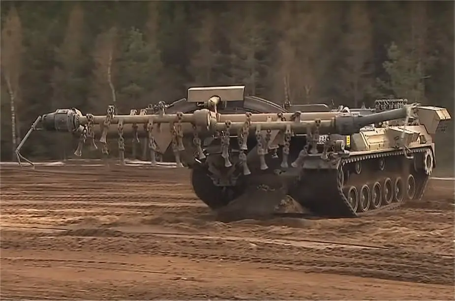 Germany delivers to Ukraine 4 Minenräumpanzer MiRPz Keiler mine clearing armored vehicles 925 002