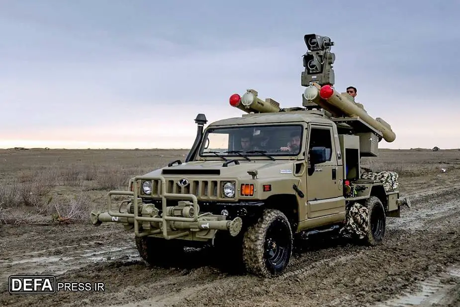 Armée Iranienne/Armed Forces of the Islamic Republic of Iran - Page 27 Iran_unveils_its_new_AD-08_air_defense_missile_system_based_on_IVECO_Daily_4x4_light_truck_925_002