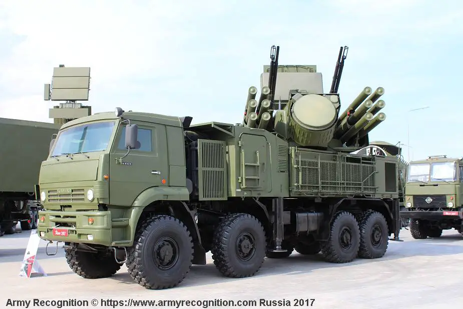 Russia strengthens the protection of MoD buildings with Pantsir air defense system 925 002