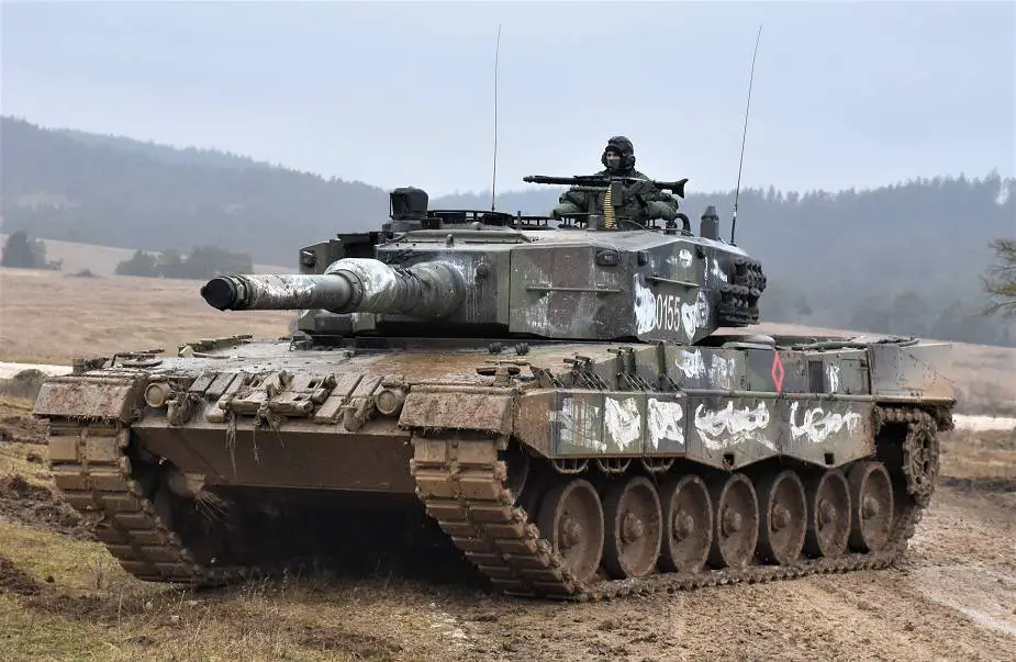 Why are Russian soldiers afraid of German Leopard 2 tank 925 002