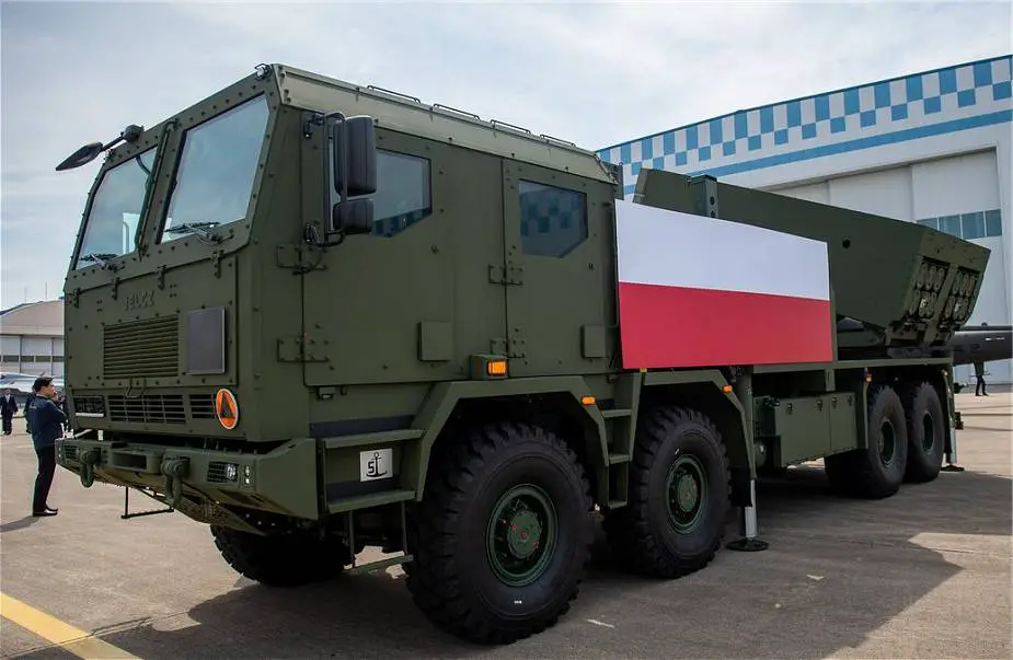 Poland unveils South Korean Chunmoo rocket launcher pod mounted on Polish Jelcz truck 925 002
