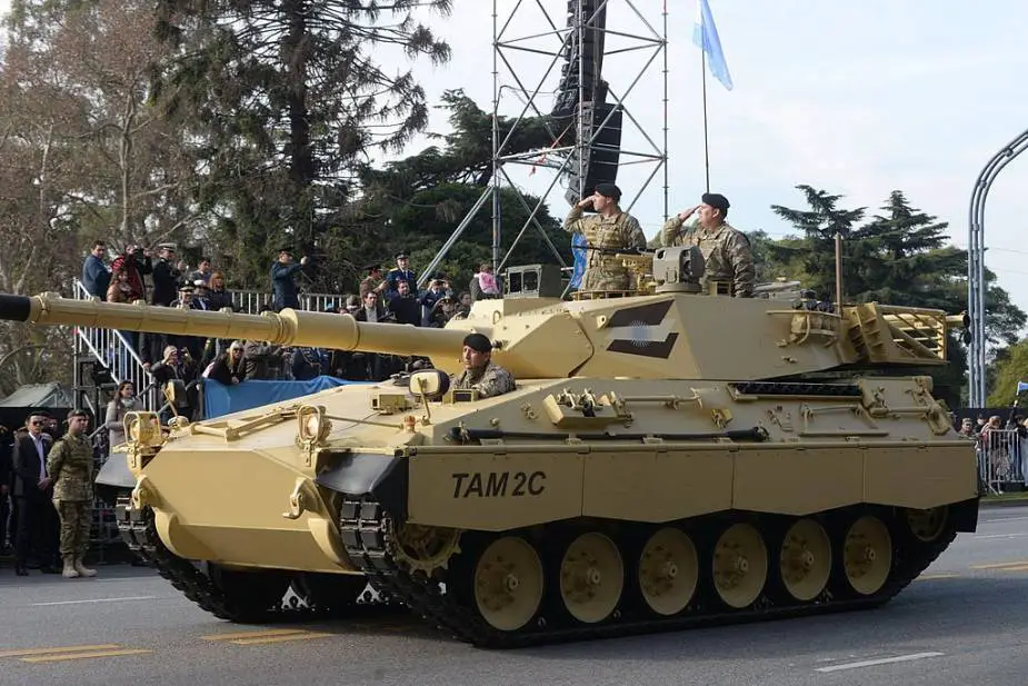 Argentine_Defense_Minister_supervises_firing_tests_of_prototype_TAM_2CA2_Medium_Tank_2.jpg