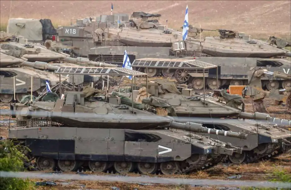 Israel armored vehicles raid Gaza 925 002