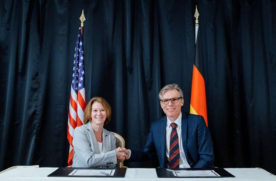 Army Recognition Global Defense and Security news