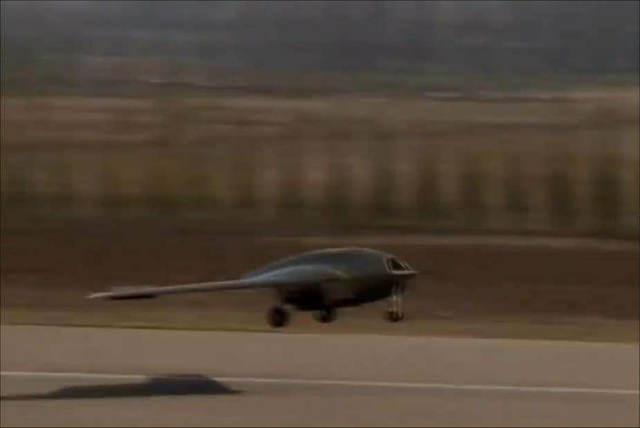 China reveals first flight of Skyhawk Unmanned Aerial Vehicle 925 001