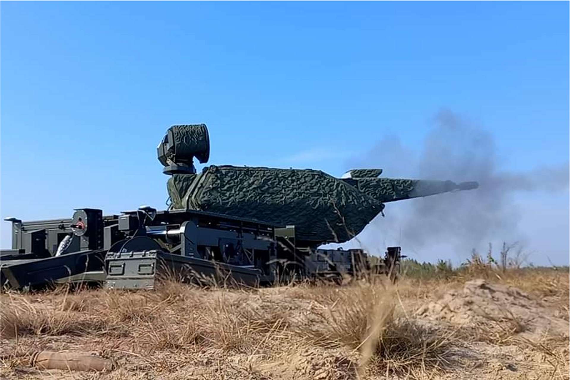 Ukraine Trains Its Armed Forces on Skynex Air Defense System