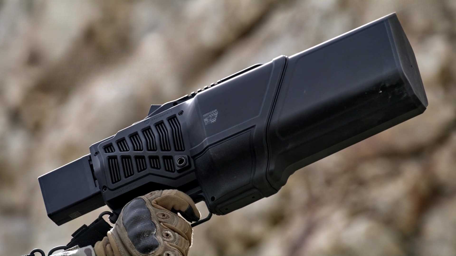 DroneShield’s portfolio includes the DroneGun Mk4, which operates over a wide range of frequencies as well as Global Navigation Satellite System (GNSS) bands, allowing it to interfere with multiple drones simultaneously. (Picture source: DroneShield)