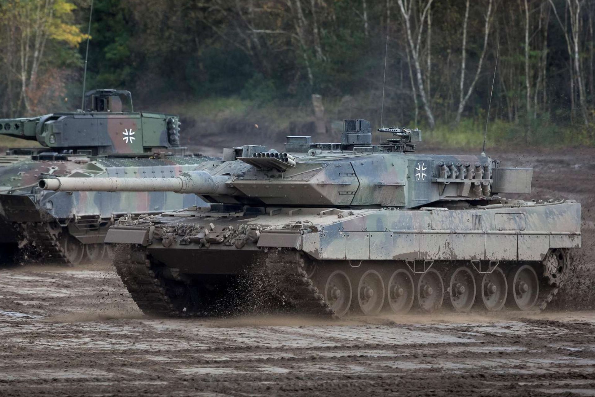 Germany offers Brazil 65 Leopard 2A6 Tanks and 78 Marder 1A5 Infantry Fighting Vehicles