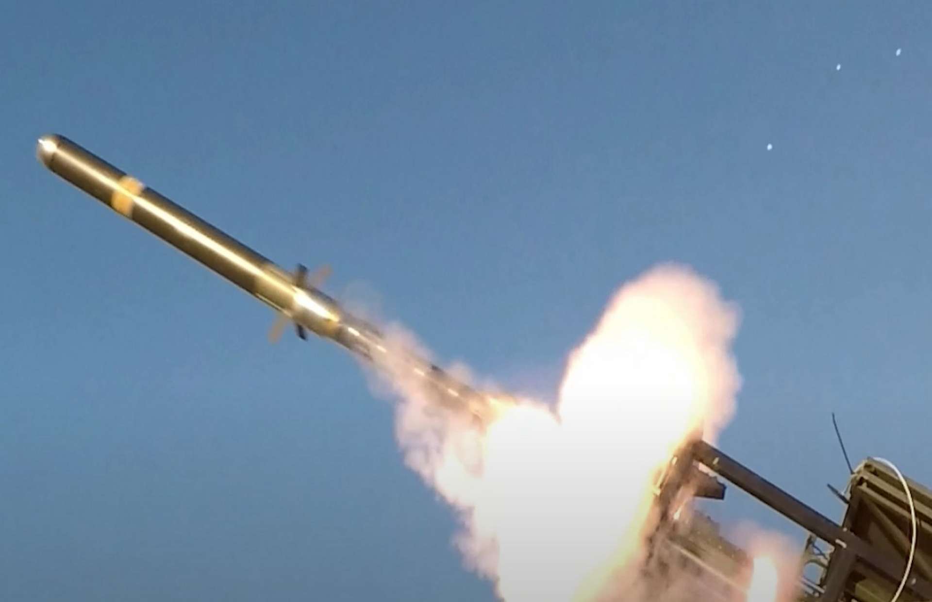 IAI LAHAT Alpha is a 20 km laser-guided anti-tank missile, ~25 kg, dual warheads, jam-resistant precision from land, air, or sea against armor and moving targets (Picture source: IAI).