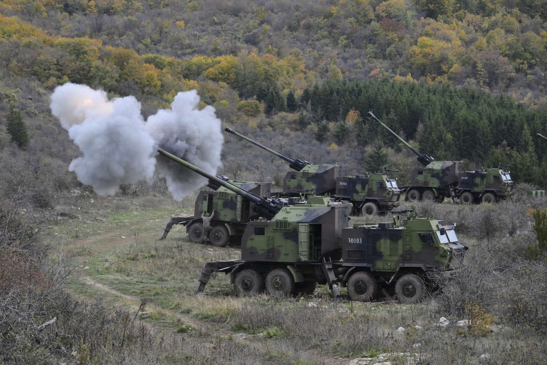 The B-52 M-15 Nora is a 155 mm self-propelled howitzer developed by Serbia’s Yugoimport SDPR, featuring automated loading, digital fire control, and a maximum range of about 41 kilometers (Picture Source: Serbian MoD)