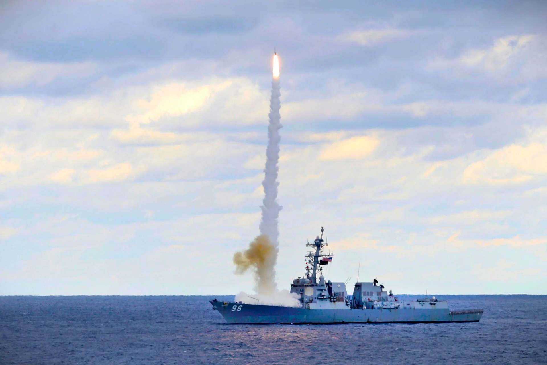 U.S. Navy Seeks $7.3 Billion for 785 Tomahawks and 540 SM-6 Missiles to Rebuild Fleet Firepower a...