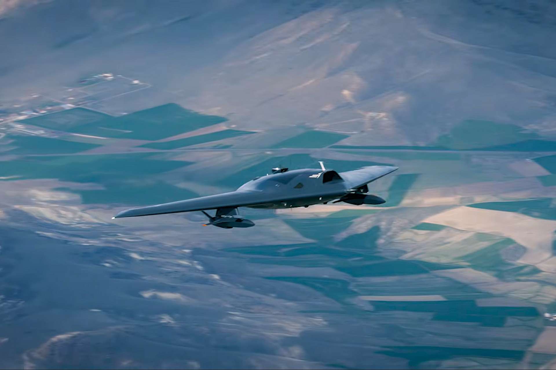 Turkish Aerospace Industries has flown its ANKA III stealth combat drone carrying two SÜPER ŞİMŞEK jet-powered UAVs, highlighting Türkiye’s push toward autonomous wingmen, electronic warfare, and distributed strike operations in contested airspace (Picture Source: TAI)