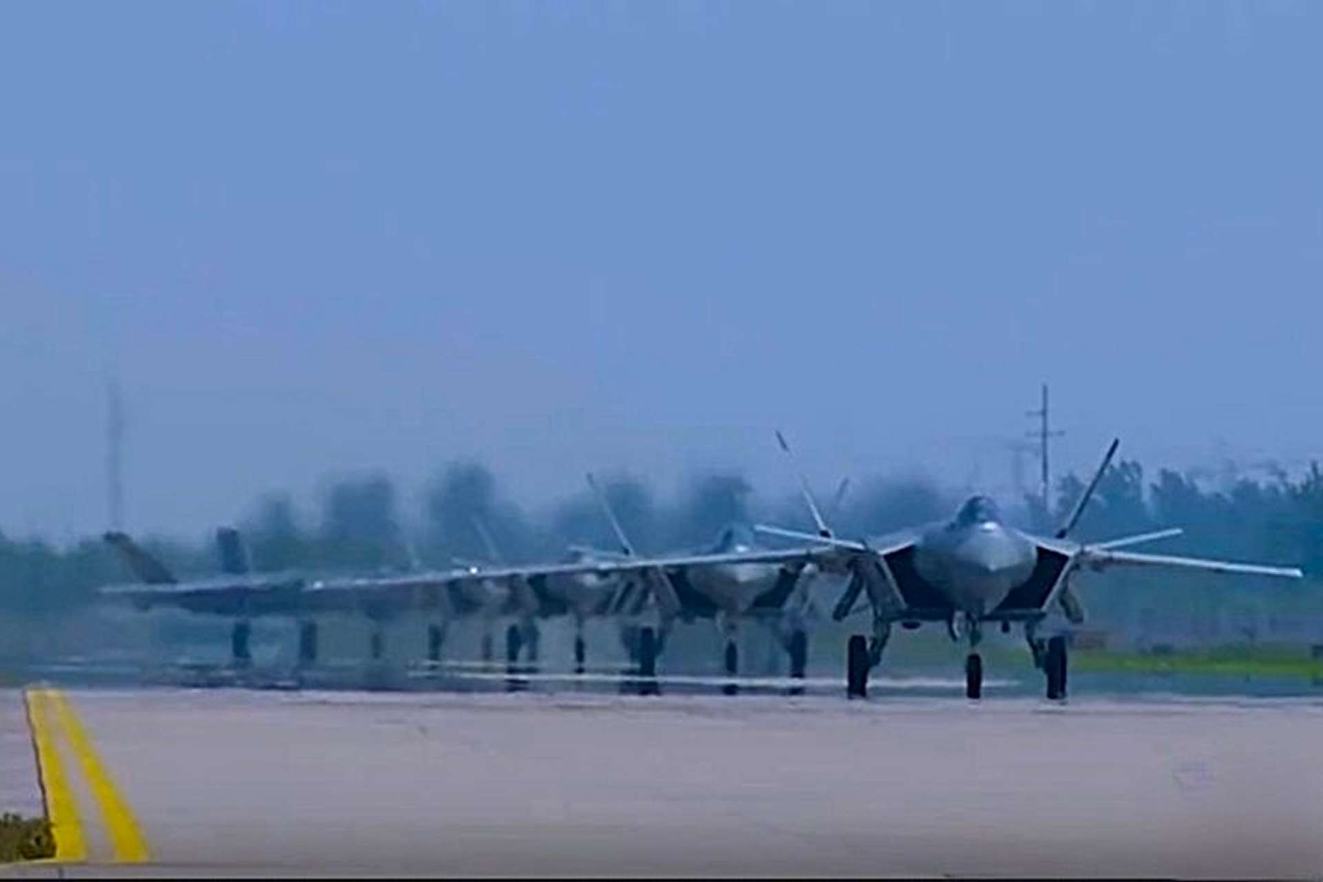 China’s new AI-assisted system could sharply accelerate PLAAF planning by coordinating hundreds of targets, dozens of formations, and more than 100 tactical units during large-scale air strikes (Picture Source: CCTV)