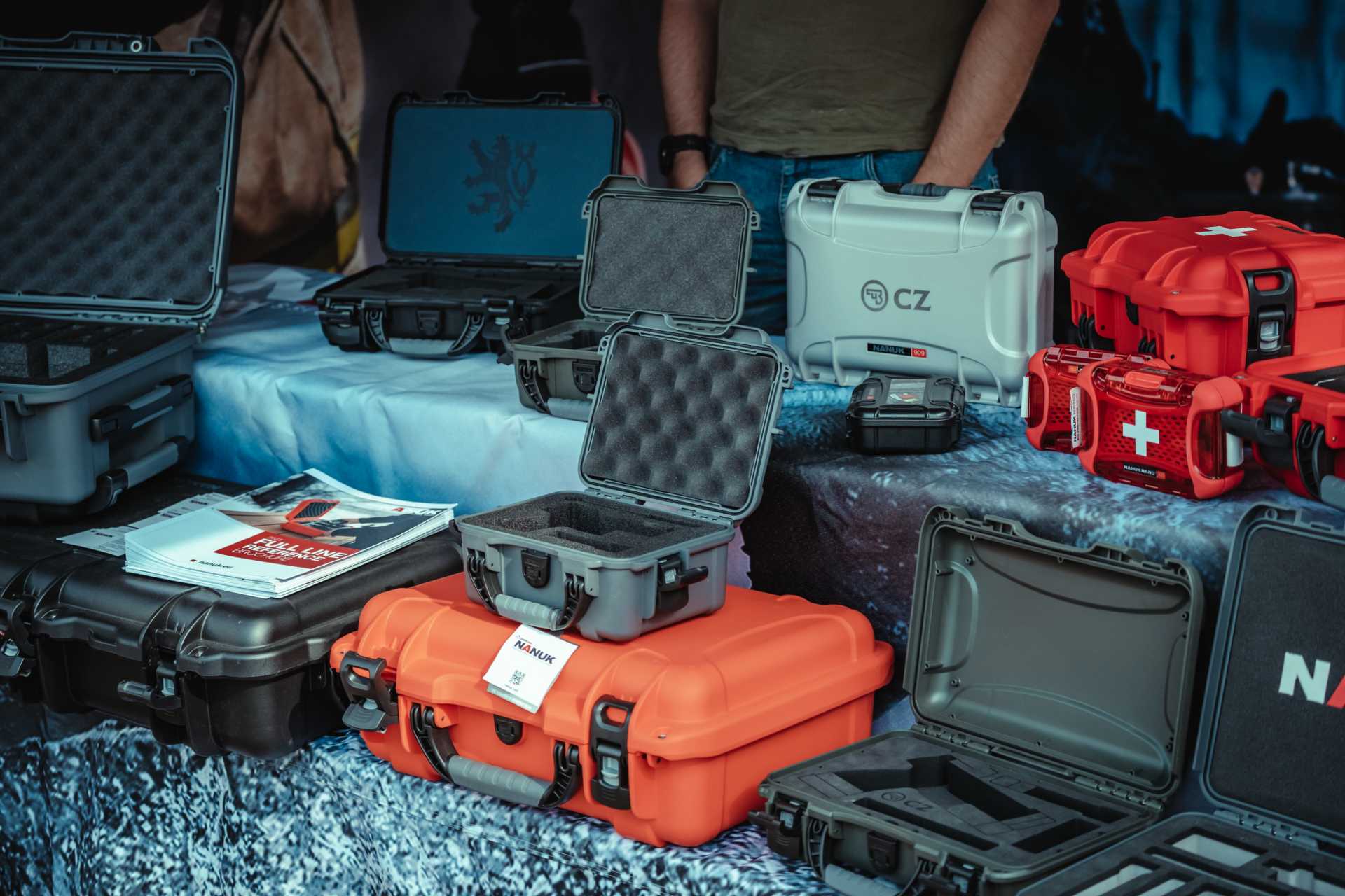 The range is substantially broader than firearm cases, as Nanuk also supplies compact cases for optics and electronics, airline-carry-on cases, deep cargo cases, long rifle cases, and customized housings in which electronics can remain installed during operation. (Picture source: Instagram/nanukcasecz)