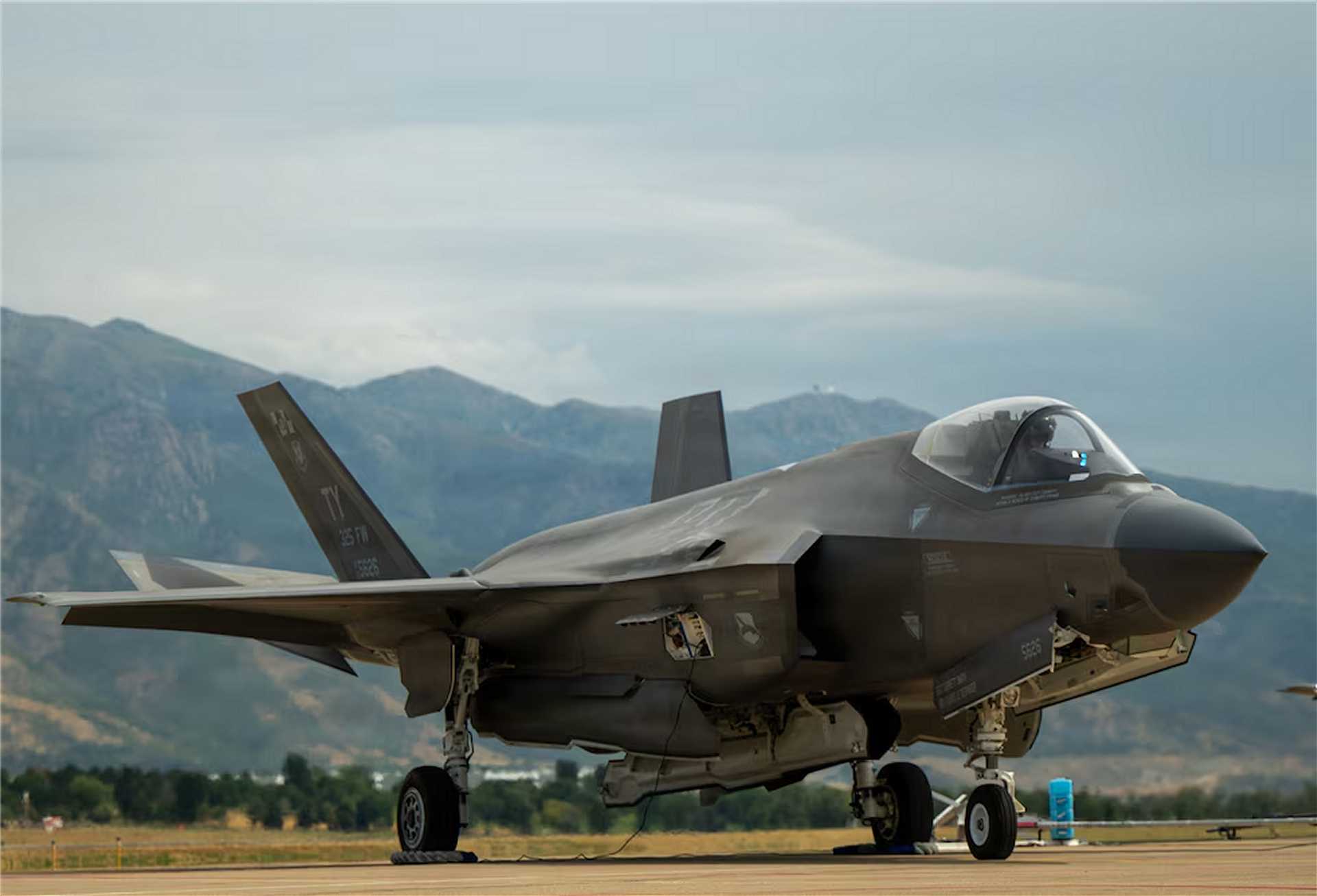 A U.S. Air Force F-35A Lightning II from the 95th Fighter Squadron during Combat Hammer 26.07 at Hill Air Force Base, Utah, on August 11, 2026. The live-fire exercise tested precision-strike capability and combat readiness with live ordnance.