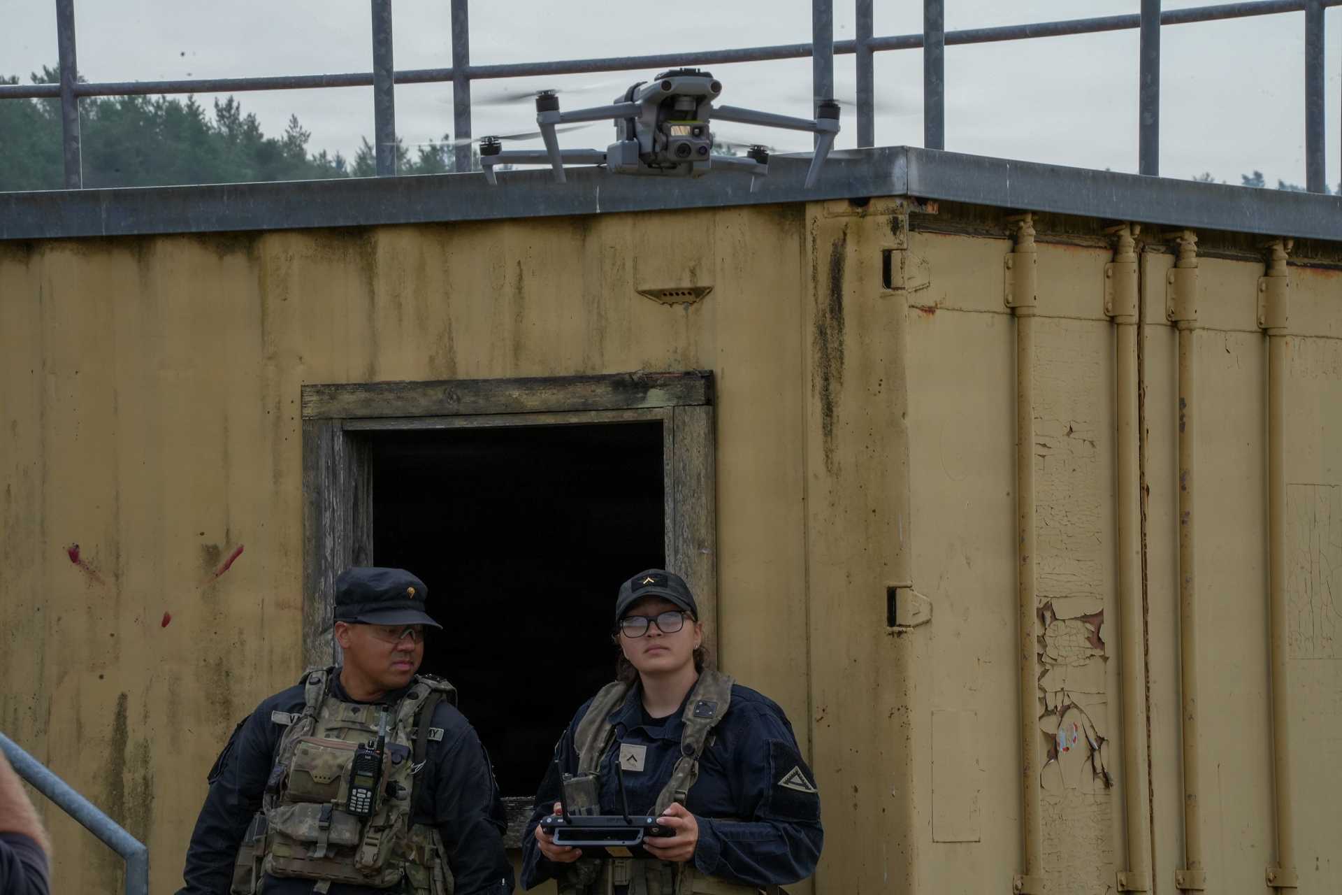 U.S. Soldiers from the Joint Multinational Readiness Center’s 1st Battalion, 4th Infantry Regiment operates an AUTEL ADM4 drone during Saber Junction 26 at Hohenfels Training Area, Germany, on August 26, 2026. The exercise is testing how U.S. and NATO forces employ unmanned aerial systems, electronic warfare, and contested communications to improve survivability, reconnaissance, and targeting in large-scale combat conditions.