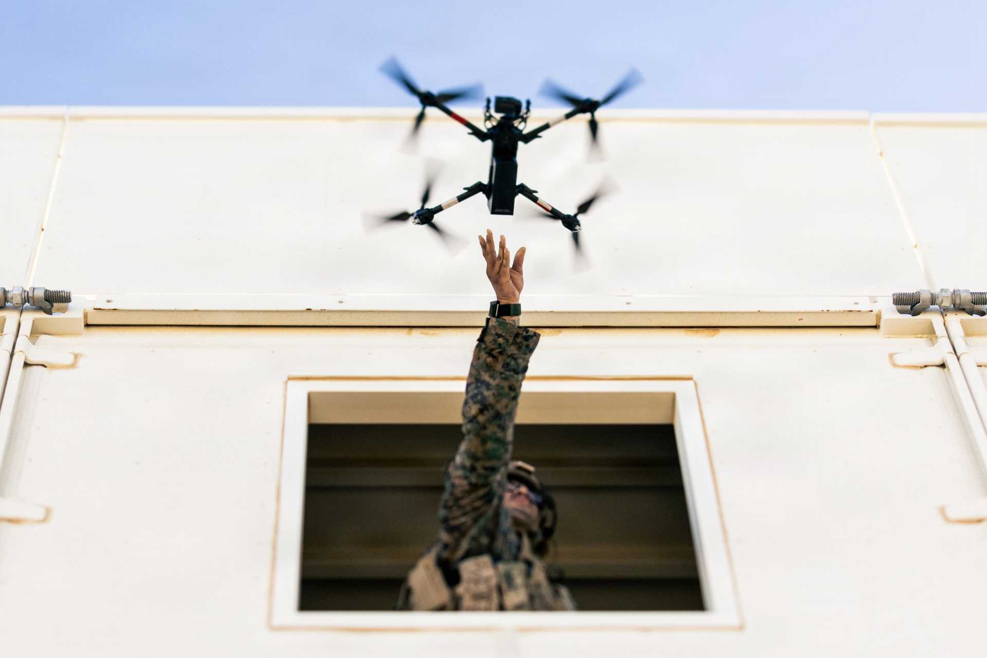 The U.S. Drone Dominance Program highlights a widening gap between Washington's objective of procuring only 200,000 lethal small UAS by 2027, even though Ukraine is expected to produce 6-7 million FPV attack drones in 2026 alone, and the U.S. Army's simultaneous decision to disband its only experimental battalion dedicated to the mass employment of unmanned systems. (Picture source: US DoD)