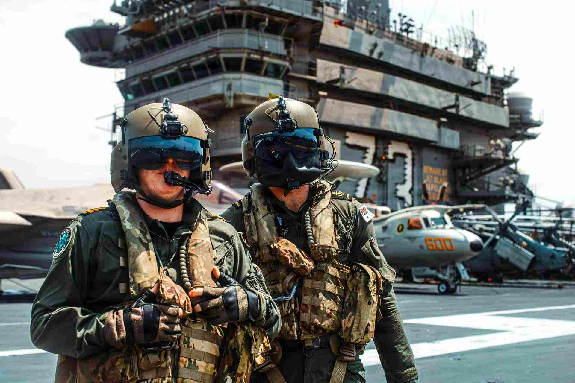 U.S. and Australian naval forces strengthened South China Sea interoperability as a Royal Australian Navy MH-60R Seahawk operated from USS George Washington during integrated carrier strike group operations (Picture Source: U.S. Navy)