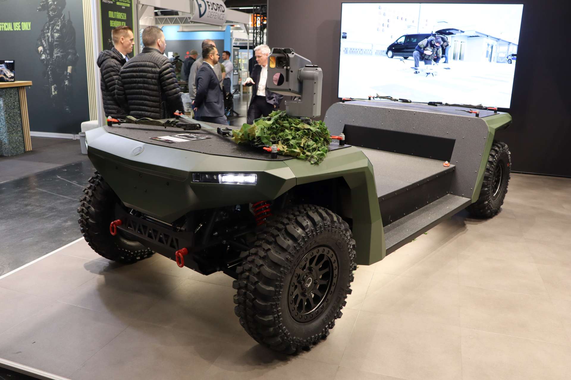 Germany Unveils 100 km/h Mandrill UGV for 750 kg Resupply and MEDEVAC Missions
