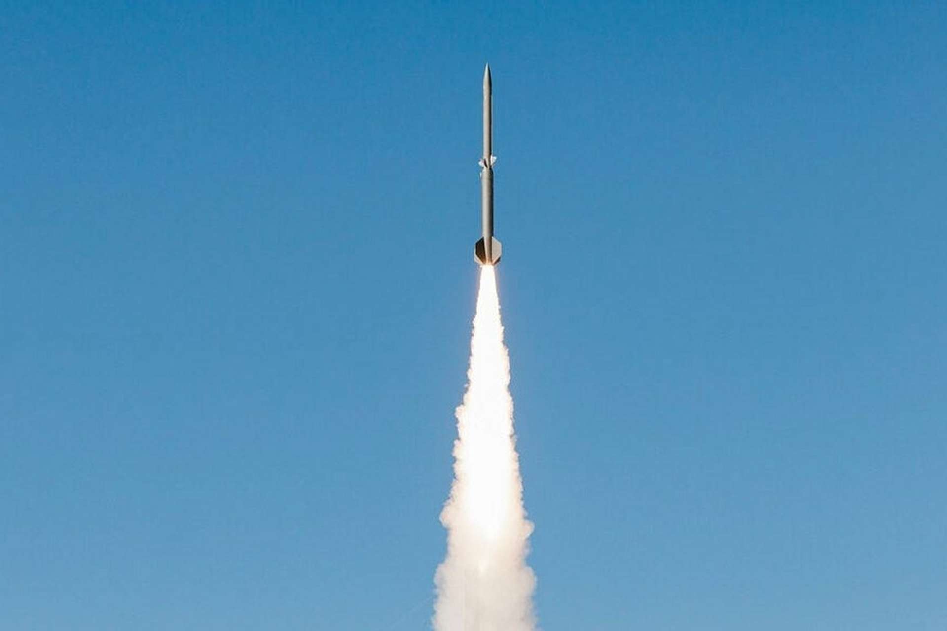 U.S. Navy Awards $50M for Blackbeard Hypersonic Missile to Enable Scalable Strike by 2027